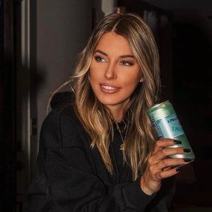 Meet your Posher, Abbey